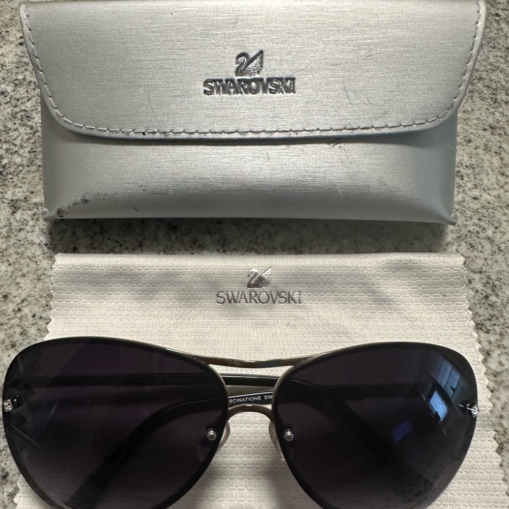 Swarovski ~Fascinatione Black Sunglasses~SW118 17B 135.3~aviator style.